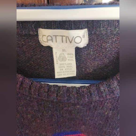 Vintage Geometric Pattern Sweater - Picture 3 of 4